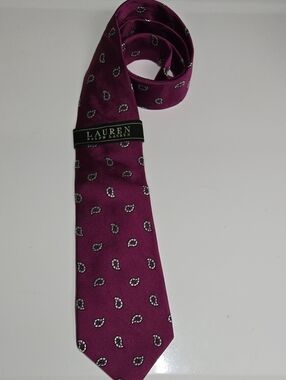 Lauren Ralph Lauren Men's Fuchsia Paisley Silk Tie